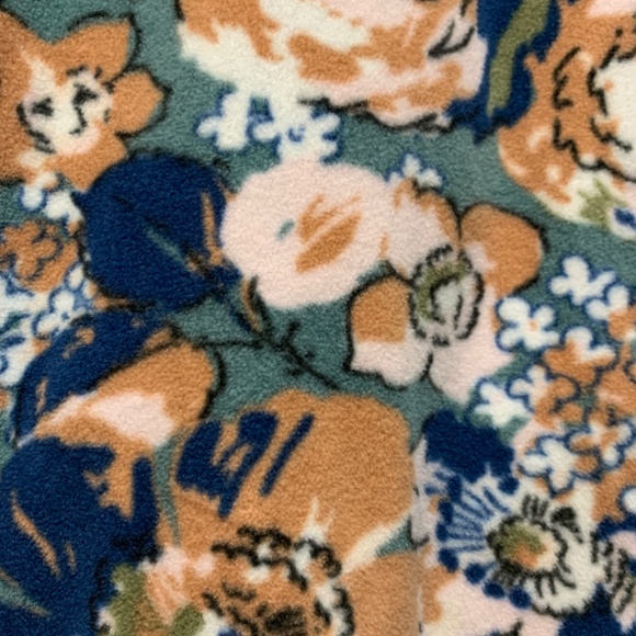 Vera Bradley Fleece Sweater - Picture 6 of 8